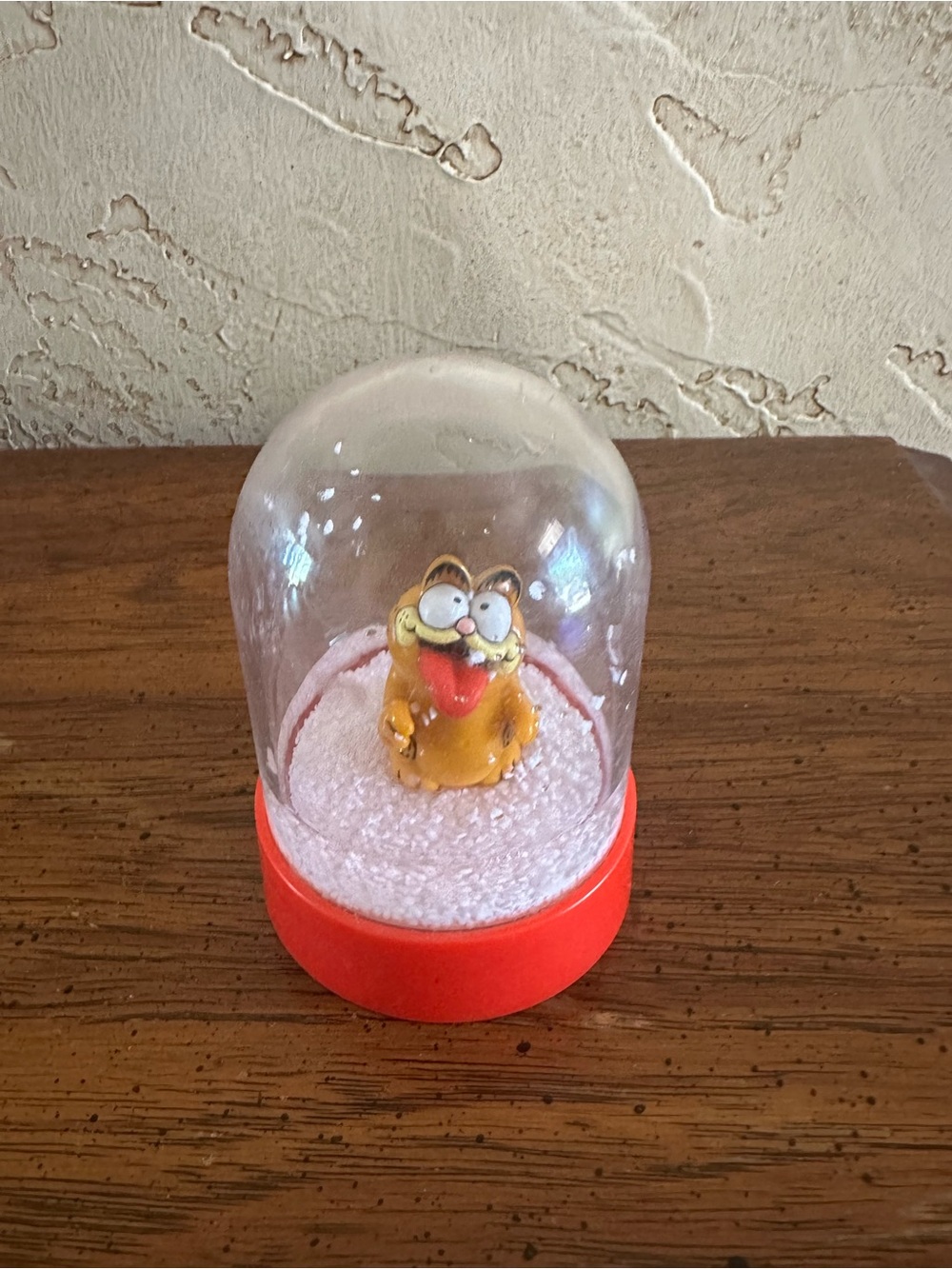 Vintage Enesco Garfield Snow Globe-Garfield with Tongue Sticking Out